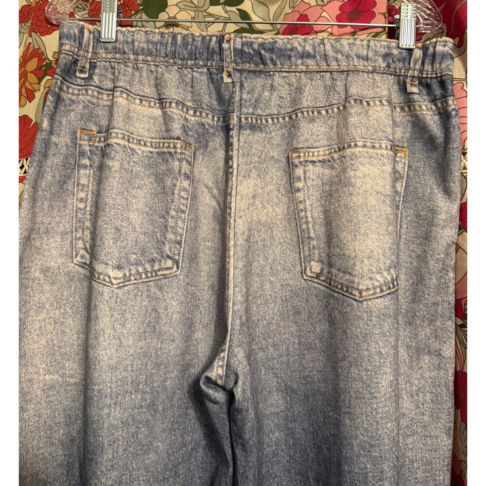 Oddi Sweatpant Jeans NWT - Picture 3 of 4